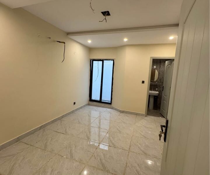 1 Bed Apartment For Sale in Etihad Town Phase-1 Lahore