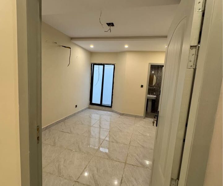 1 Bed Apartment For Sale in Etihad Town Phase-1 Lahore